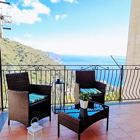 Tao Charming Apartman Taormina